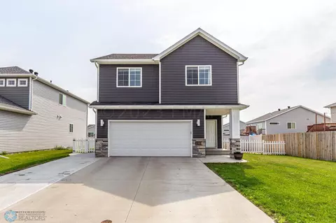 2761 10th St W, West Fargo, ND 58078