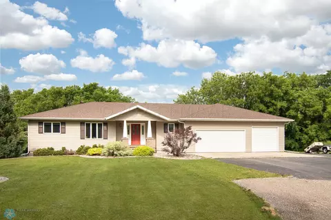 6409 County Rd 17 S Rd S, Horace, ND 58047
