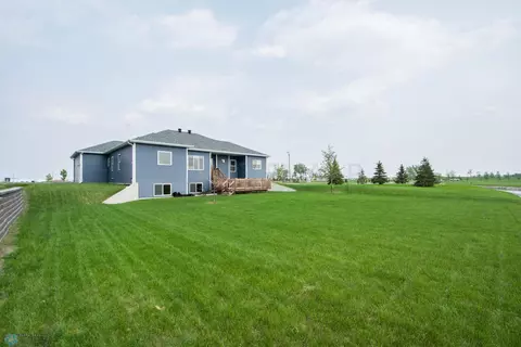 104 Lindsey Ct, Mapleton, ND 58059 photo 6