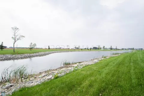 104 Lindsey Ct, Mapleton, ND 58059 photo 4
