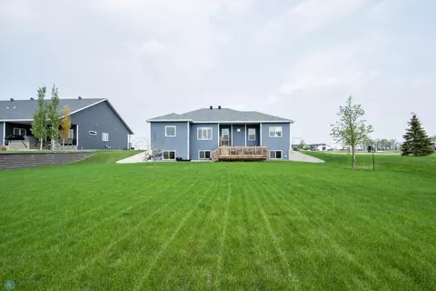 104 Lindsey Ct, Mapleton, ND 58059 photo 5