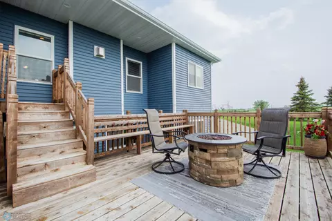 104 Lindsey Ct, Mapleton, ND 58059 photo 8