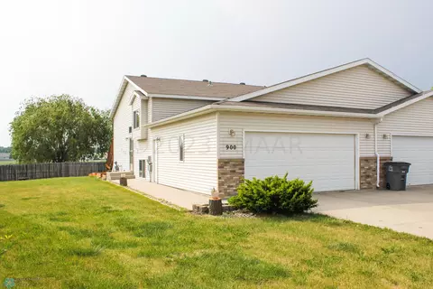900 35th Ave S, Moorhead, MN 56560