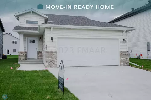 1288 Rachel Dr W, West Fargo, ND 58078