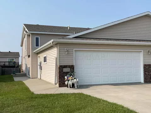 1133 43 Ave W, West Fargo, ND 58078