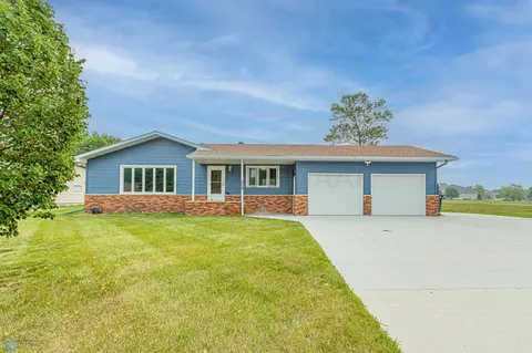 928 Parke Ave S, Glyndon, MN 56547