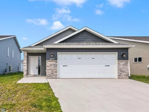 4545 18th St S, Moorhead, MN 56560