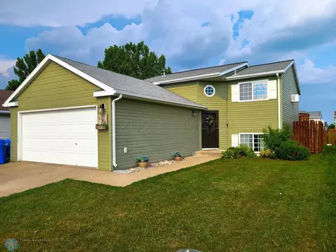 6168 24 St S, Fargo, ND 58104