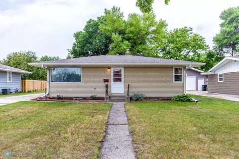 1741 13 12 St S, Fargo, ND 58103