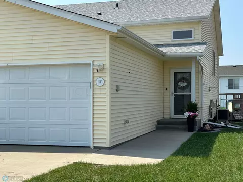 1143 38 12 Ave W, West Fargo, ND 58078