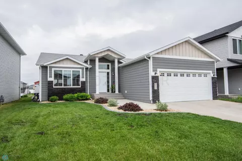 2125 11 St W, West Fargo, ND 58078