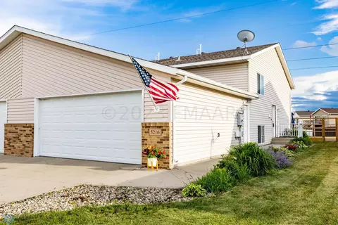 5216 48 Ave S, Fargo, ND 58104