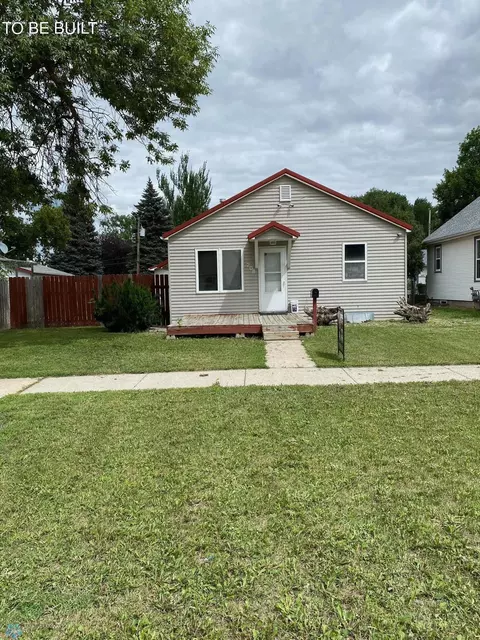 208 22 St S, Fargo, ND 58103