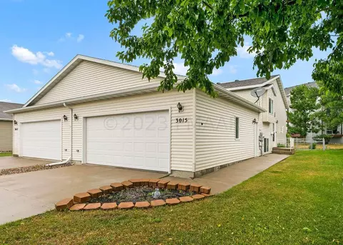 3015 Dakota Park Cir S, Fargo, ND 58104