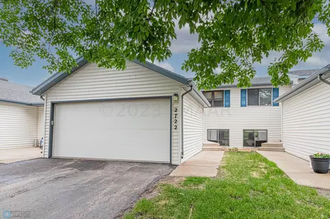2722 32nd St S, Moorhead, MN 56560