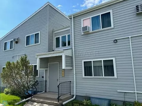 1439 25 Ave S #102, Fargo, ND 58103