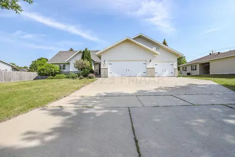 1239 Lilac Ave, Fergus Falls, MN 56537