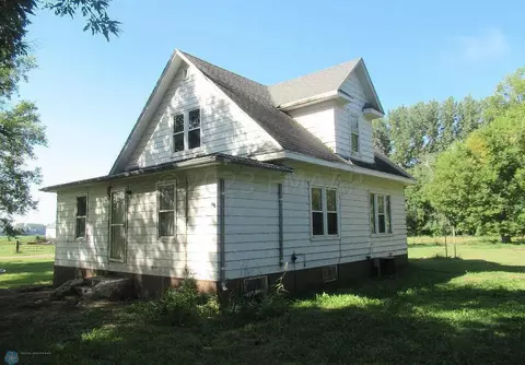17234 10th St NE, Buxton, ND 58218