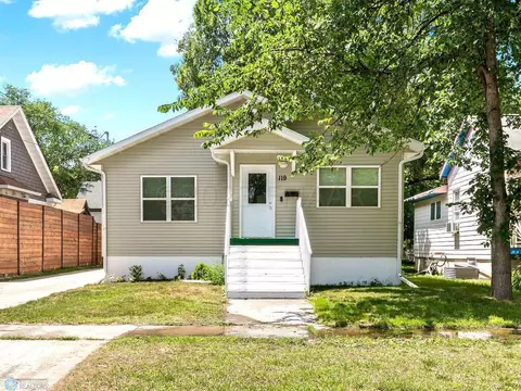 119 14 St S, Fargo, ND 58103