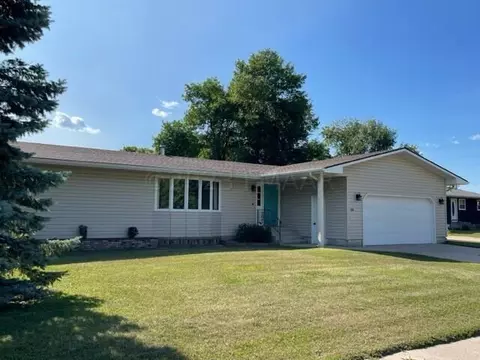 304 1st St S, Fairmount, ND 58030