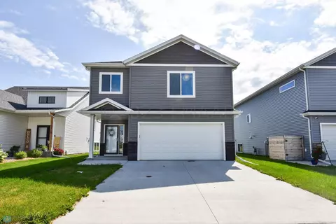 3606 30th St S, Moorhead, MN 56560