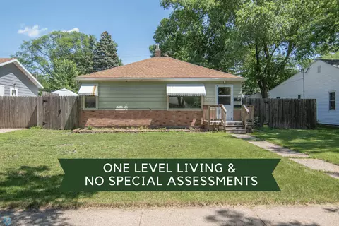 1617 5 St N, Fargo, ND 58102