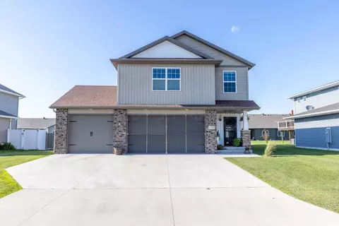 1206 Southwood Dr, Dilworth, MN 56529