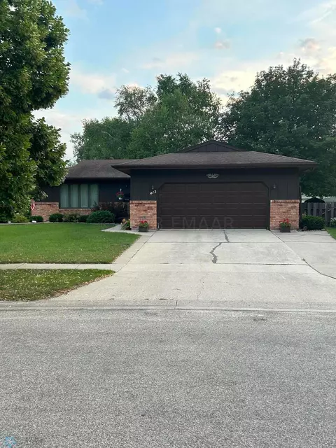 413 Rensvold Blvd, Moorhead, MN 56560