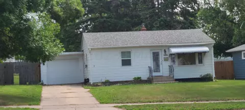 1219 Roosevelt Ave, Detroit Lakes, MN 56501