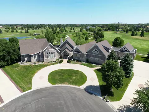 2043 Rose Creek Blvd S, Fargo, ND 58104
