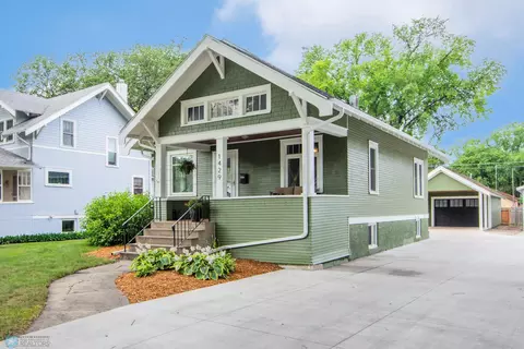 1429 9 St S, Fargo, ND 58103
