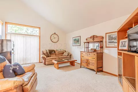 1146 Eagle Park Dr S, Fargo, ND 58104 photo 12