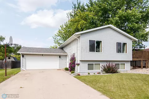 3114 Chelsea Ave S, Moorhead, MN 56560