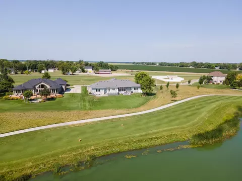 524 Sunset Dr, Oxbow, ND 58047 photo 54