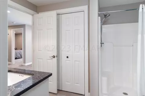 524 Sunset Dr, Oxbow, ND 58047 photo 44