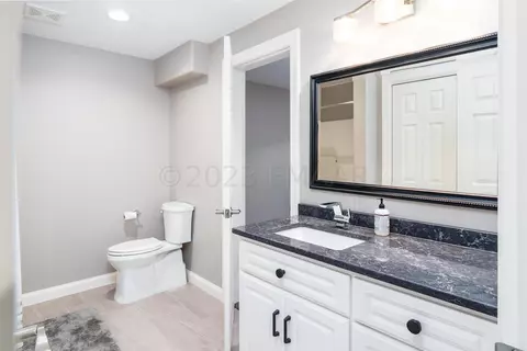 524 Sunset Dr, Oxbow, ND 58047 photo 45