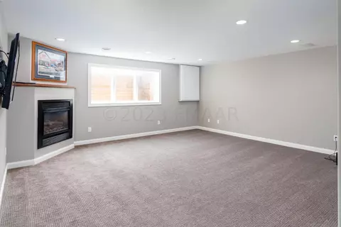 524 Sunset Dr, Oxbow, ND 58047 photo 46