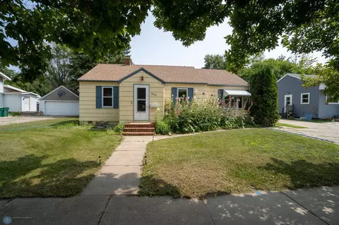 232 3rd Ave SE, Mayville, ND 58257