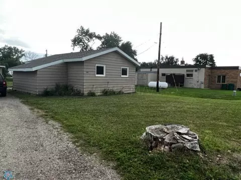 104 Main St, Harwood, ND 58042
