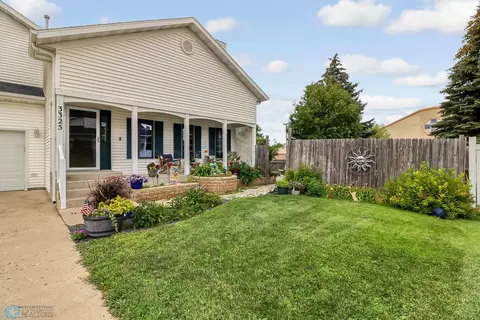 3325 23 Ave S, Fargo, ND 58103