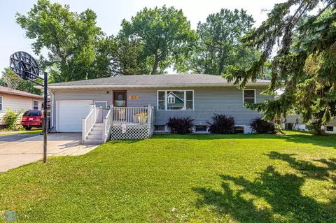 211 4 St NE, Dilworth, MN 56529
