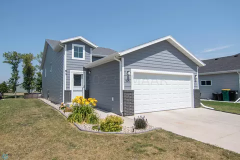 924 27 Ave W, West Fargo, ND 58078