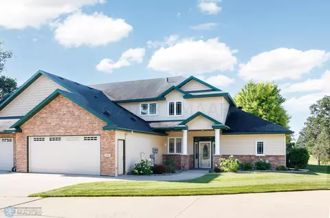 411 Caddy Ave, Moorhead, MN 56560