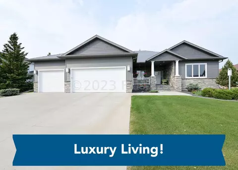 4151 58 St S, Fargo, ND 58104