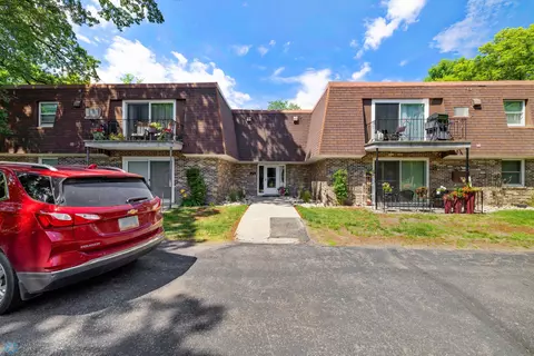 530 6 Ave W # 4, West Fargo, ND 58078