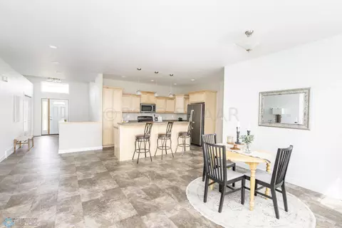 664 Hampton Dr E, Moorhead, MN 56560 photo 17