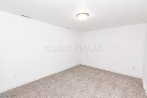 664 Hampton Dr E, Moorhead, MN 56560 photo 45