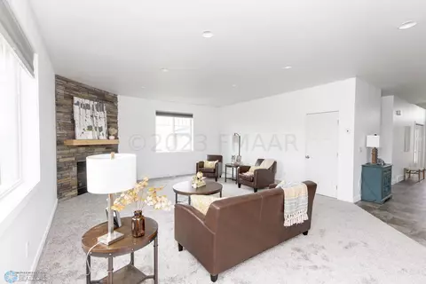 664 Hampton Dr E, Moorhead, MN 56560 photo 21