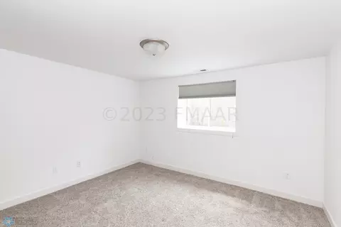 664 Hampton Dr E, Moorhead, MN 56560 photo 40