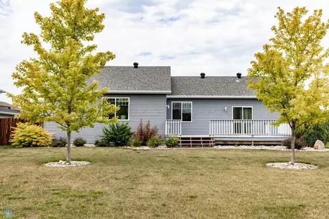 664 Hampton Dr E, Moorhead, MN 56560 photo 62